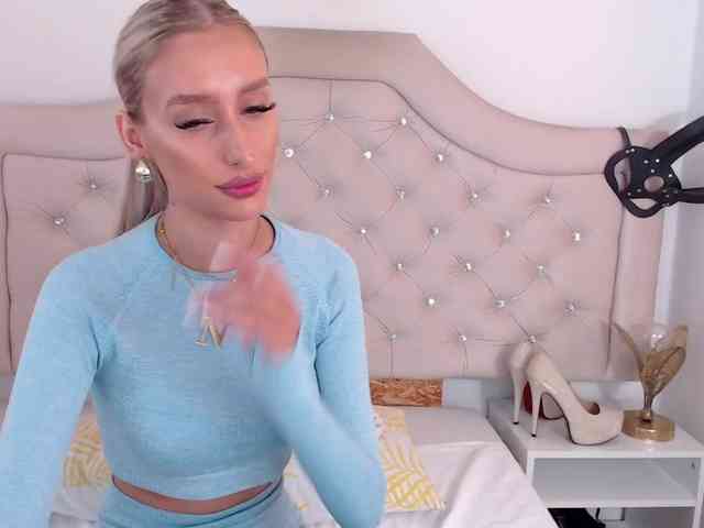 NatalieFlirt webcam