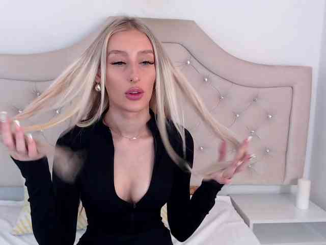 NatalieFlirt webcam