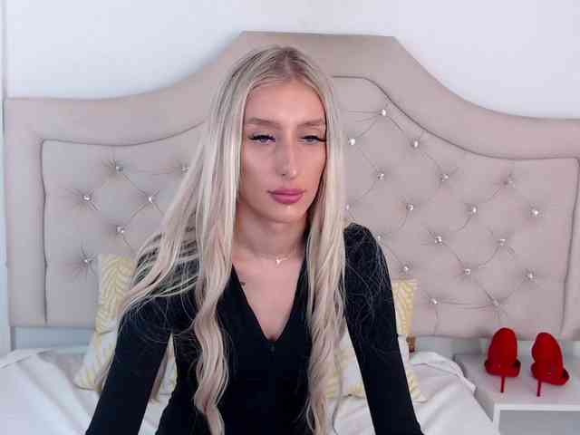 NatalieFlirt webcam