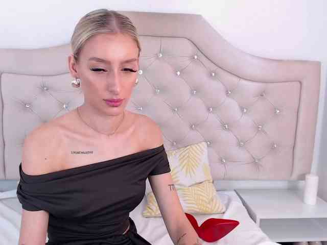 NatalieFlirt webcam
