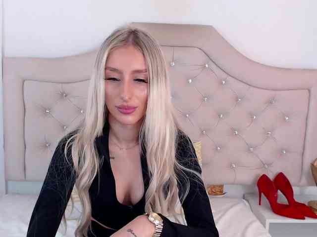 NatalieFlirt webcam