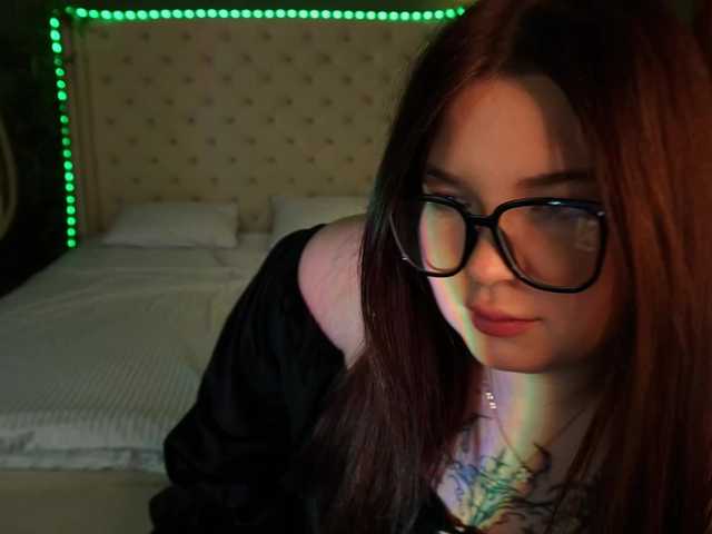  RosieMoons chat room
