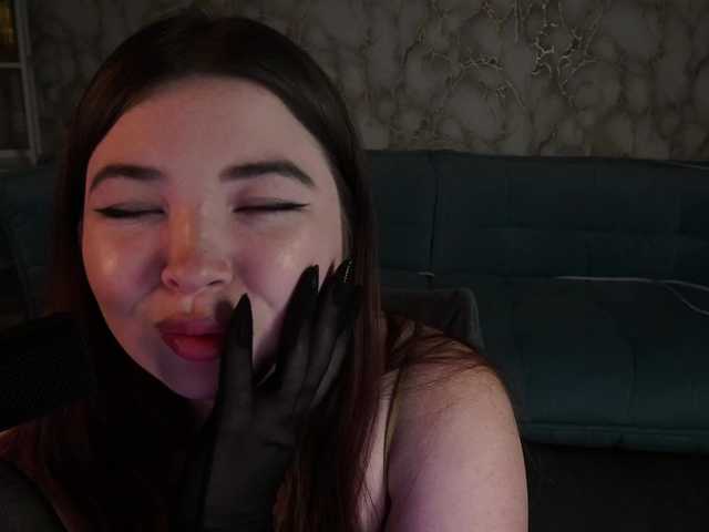 RosieMoons's BongaCams show and profile