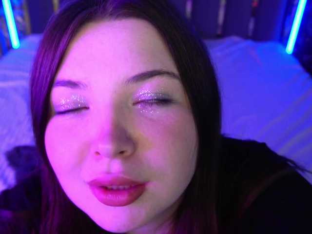 RosieMoons's BongaCams show and profile