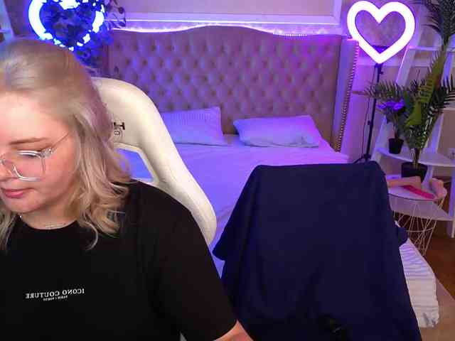 RosieMoons webcam