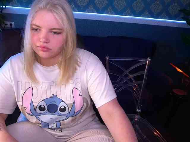 RosieMoons webcam