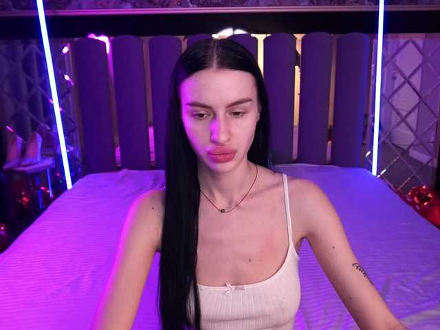 SnowWhiteee from BongaCams is Freechat