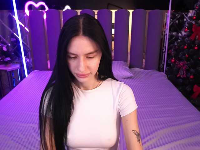 SnowWhiteee live cam