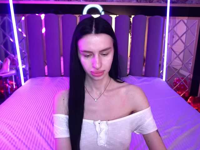 SnowWhiteee from BongaCams is Freechat