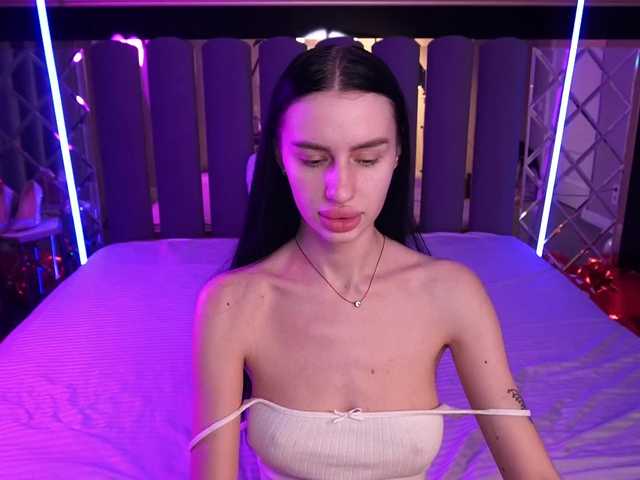 SnowWhiteee from BongaCams is Freechat