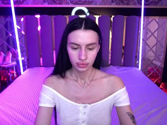 SnowWhiteee from BongaCams is Freechat