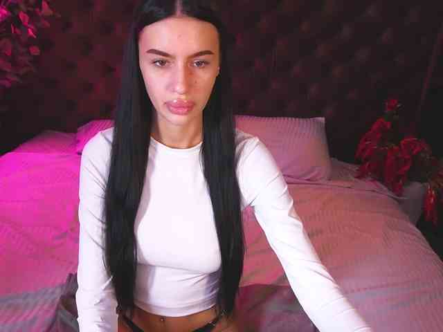 SnowWhiteee webcam
