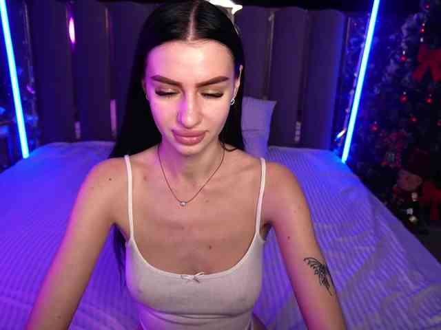 SnowWhiteee SnowWhiteee