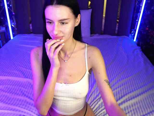 SnowWhiteee SnowWhiteee