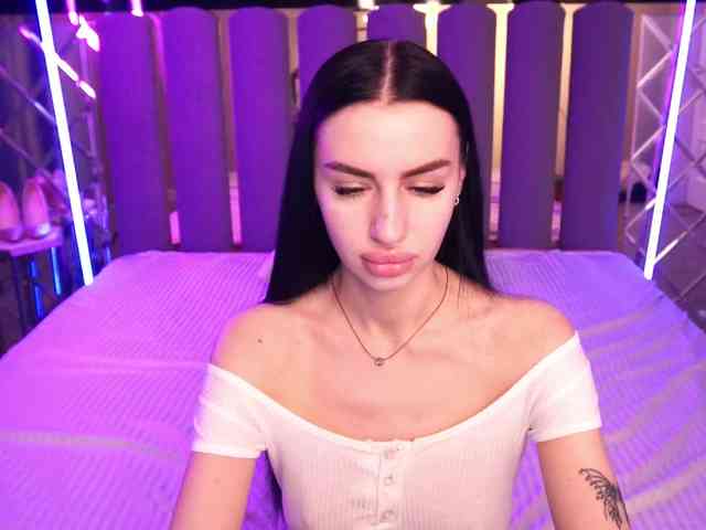 SnowWhiteee SnowWhiteee