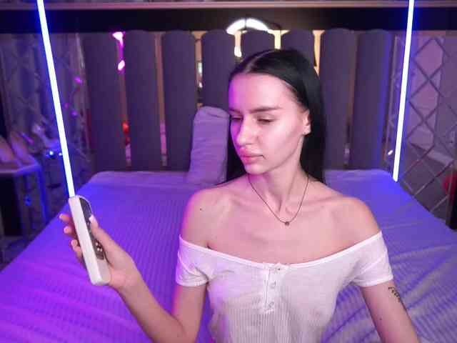 SnowWhiteee SnowWhiteee