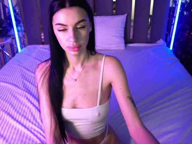 SnowWhiteee SnowWhiteee