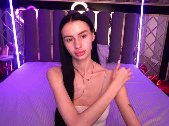 SnowWhiteee SnowWhiteee