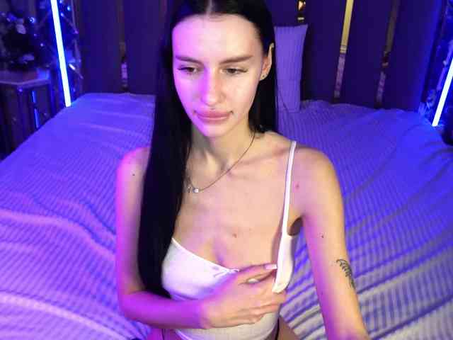 SnowWhiteee SnowWhiteee