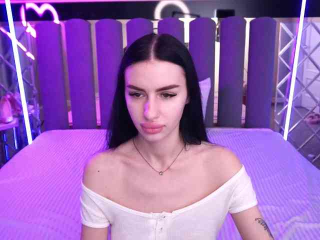 SnowWhiteee SnowWhiteee