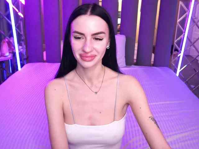 SnowWhiteee SnowWhiteee