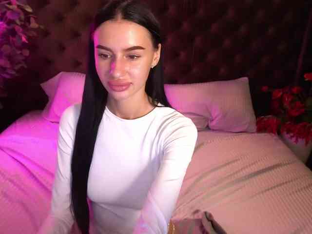 SnowWhiteee webcam