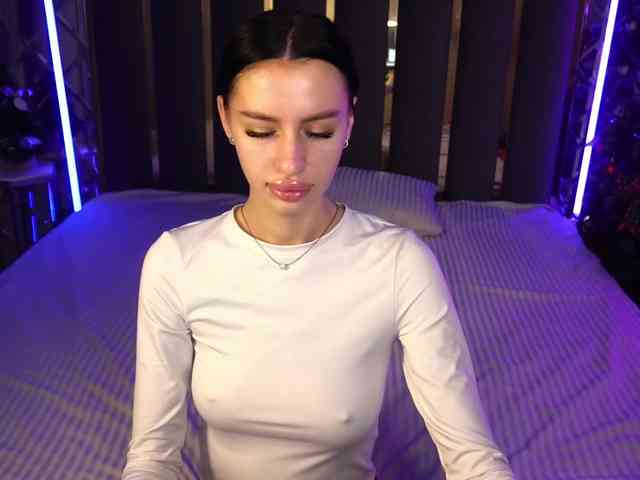 SnowWhiteee SnowWhiteee