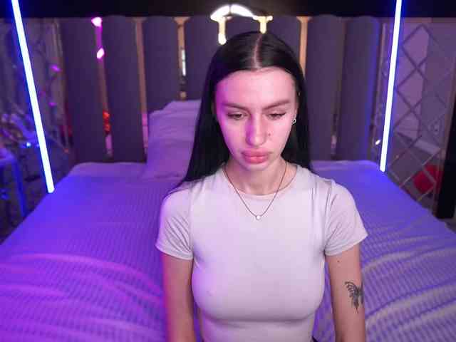 SnowWhiteee SnowWhiteee