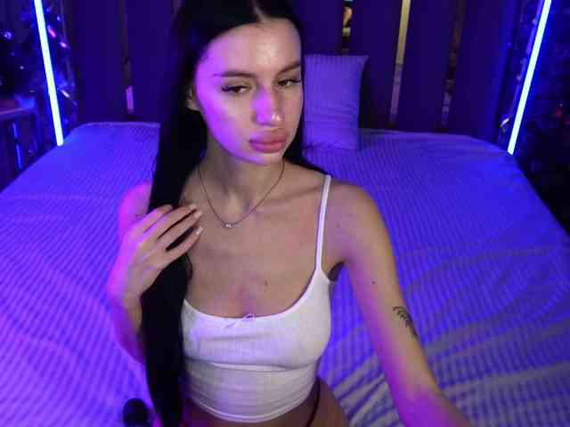 SnowWhiteee SnowWhiteee