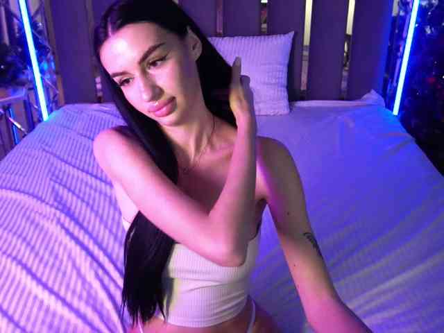 SnowWhiteee SnowWhiteee