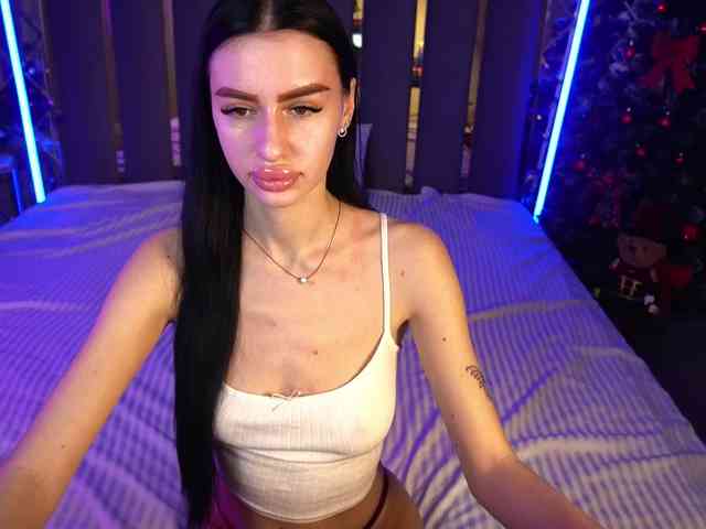 SnowWhiteee SnowWhiteee