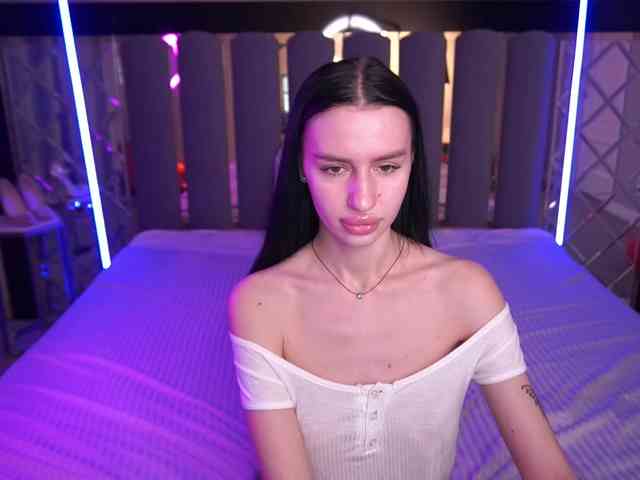 SnowWhiteee SnowWhiteee