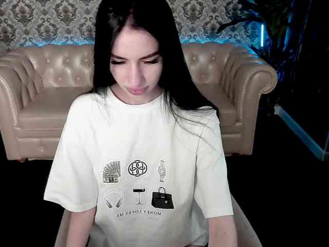SnowWhiteee webcam