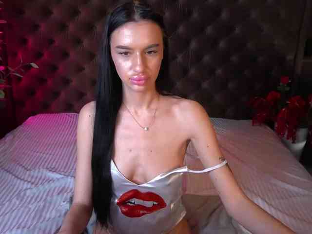 SnowWhiteee SnowWhiteee