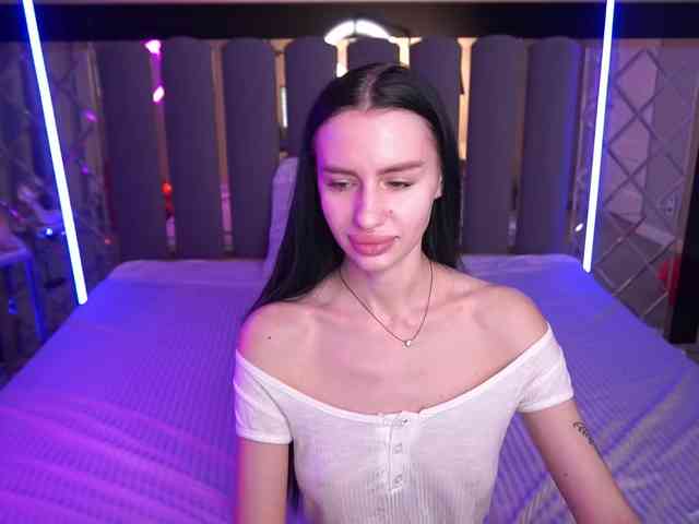 SnowWhiteee SnowWhiteee