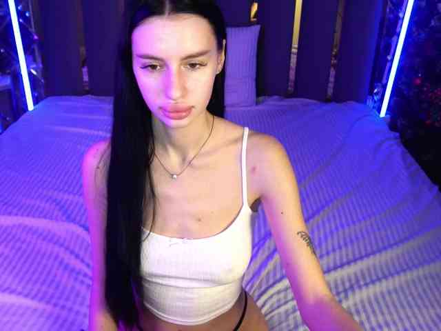 SnowWhiteee SnowWhiteee