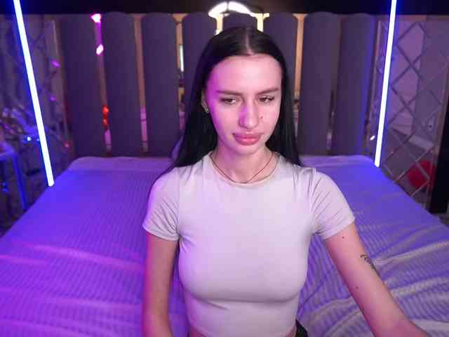 SnowWhiteee SnowWhiteee