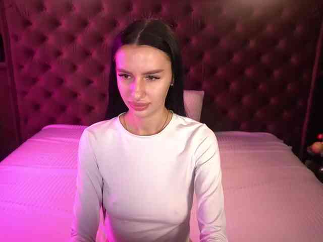 SnowWhiteee SnowWhiteee