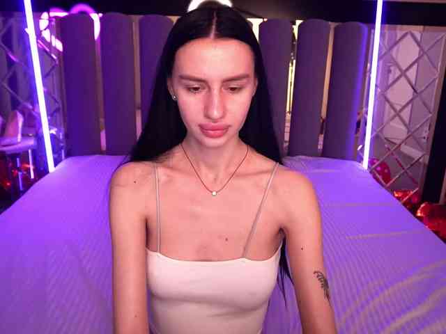 SnowWhiteee SnowWhiteee