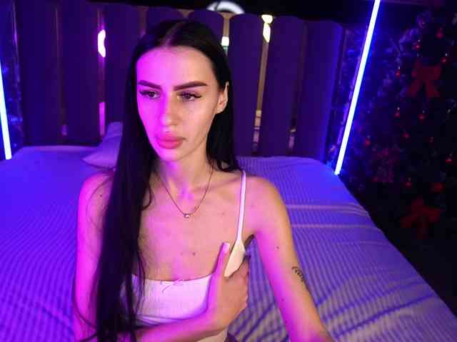 SnowWhiteee SnowWhiteee