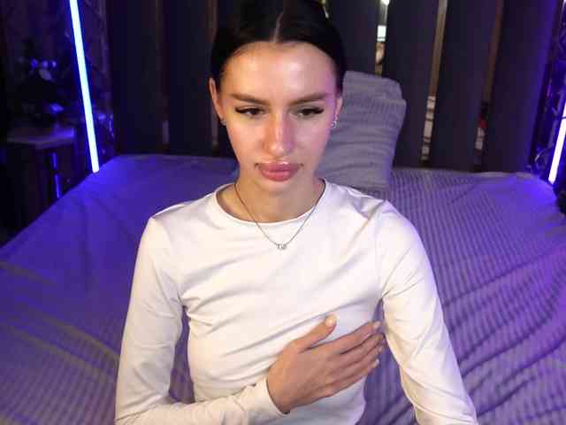 SnowWhiteee SnowWhiteee