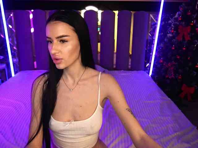 SnowWhiteee SnowWhiteee