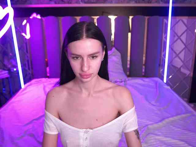 SnowWhiteee SnowWhiteee