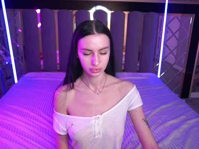 SnowWhiteee SnowWhiteee