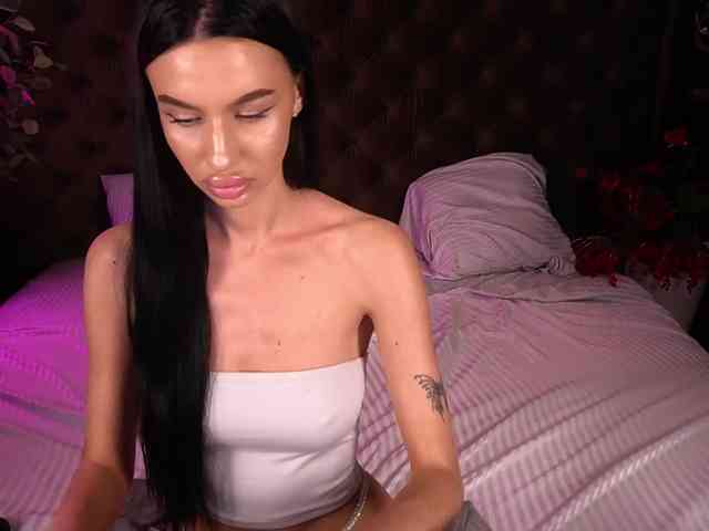SnowWhiteee webcam