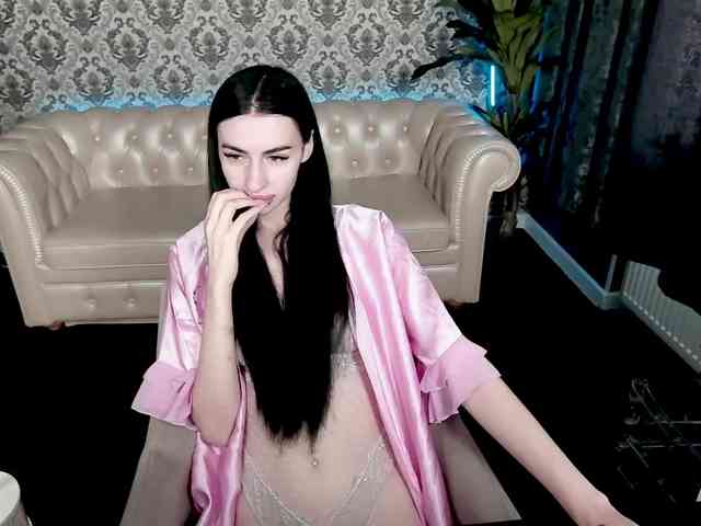 SnowWhiteee webcam