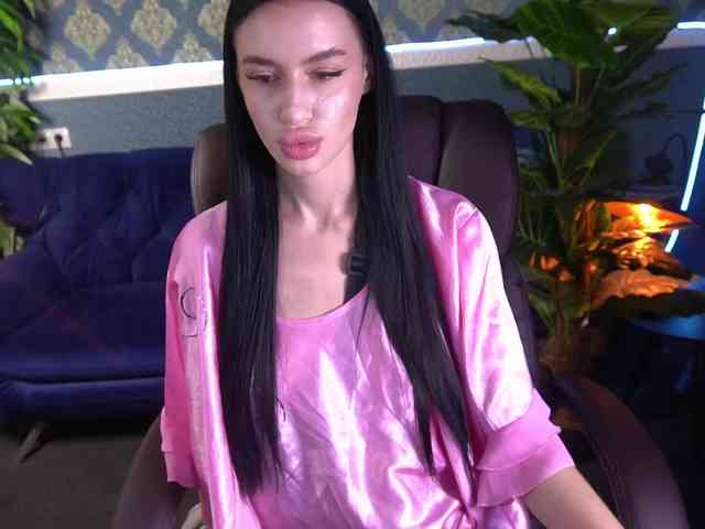 SnowWhiteee webcam