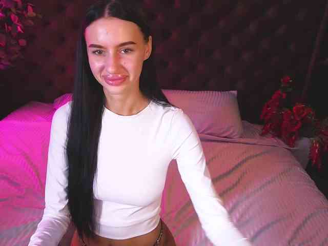 SnowWhiteee webcam