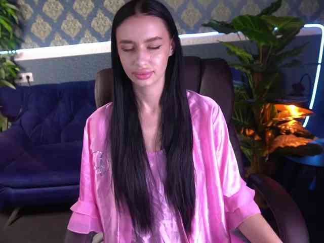 free adult cam chat SnowWhiteee