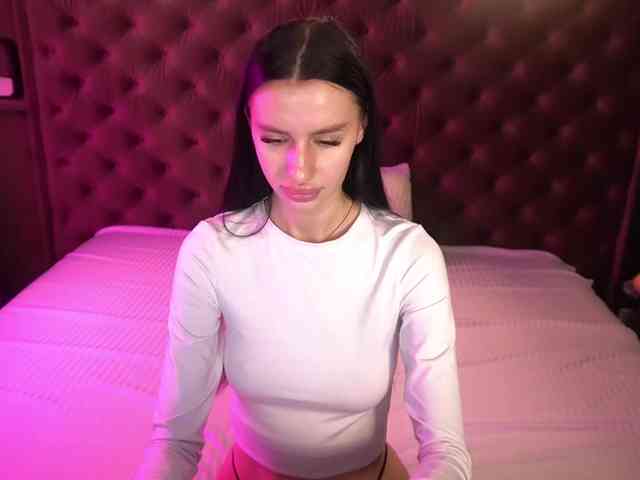 SnowWhiteee SnowWhiteee